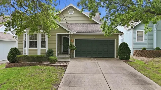 Popular Country Meadows North Real Estate
