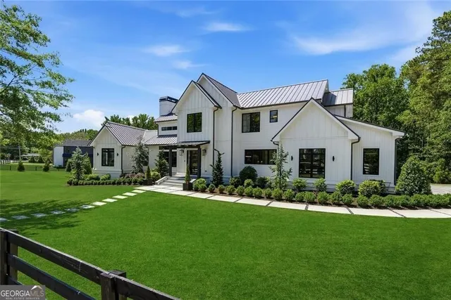 Expensive Brookfield Country Club Real Estate