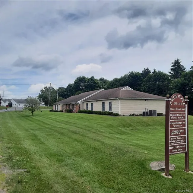 200 Ronald Reagan Boulevard # 4, Warwick NY 10990