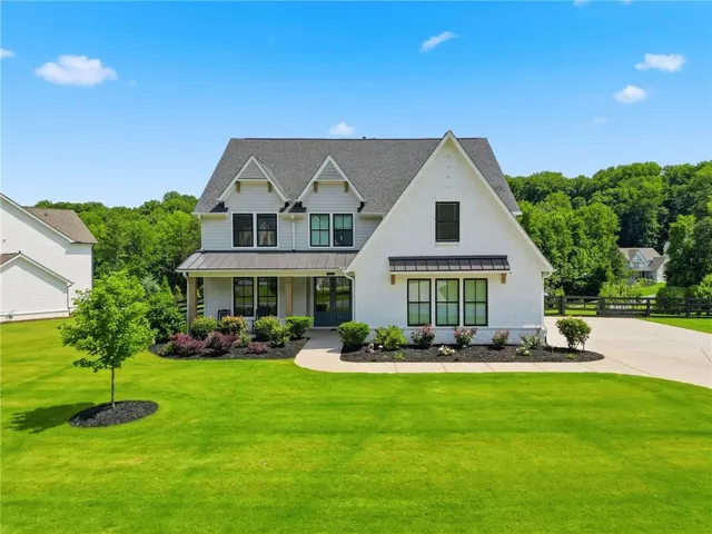 Popular Long Hollow Landing Real Estate