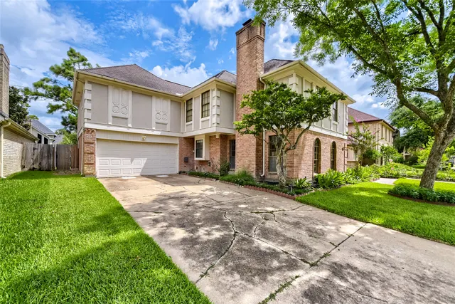 Popular Lakeside Place Sec 07 Real Estate
