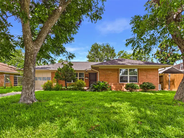 Popular Freeway Manor Sec 04 Real Estate