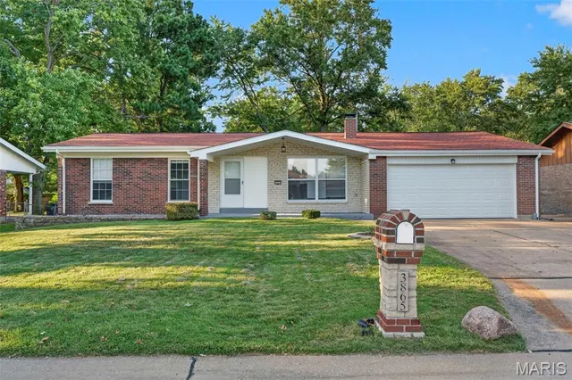 Popular Sunland Hills 4 Real Estate