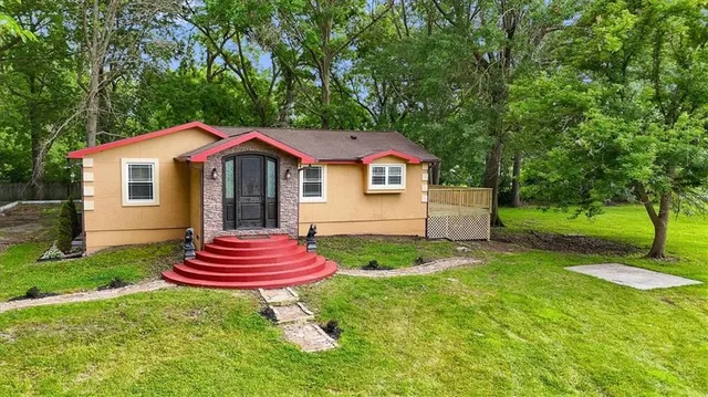 Popular Dikewood Add Real Estate