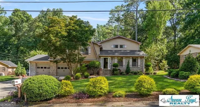 Expensive COUNTRY PINE ESTATES Real Estate