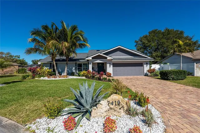 Popular WOODS OF PALMA SOLA Real Estate