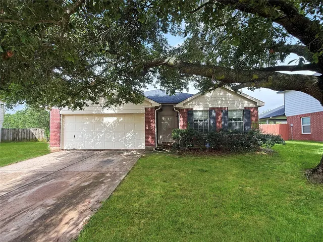 Popular Fairgreen Sec 05 Real Estate