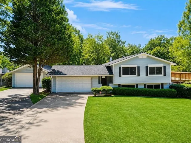 Cheap CHESTNUT HILL Real Estate