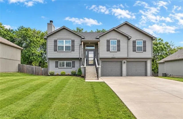 Popular Village on Victory Real Estate