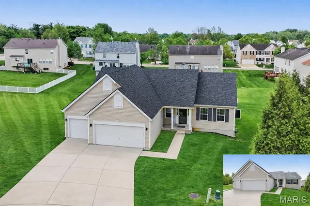 Popular Weatherby Place Real Estate