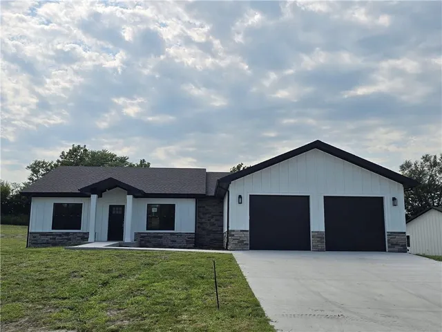 Popular Effingham Real Estate