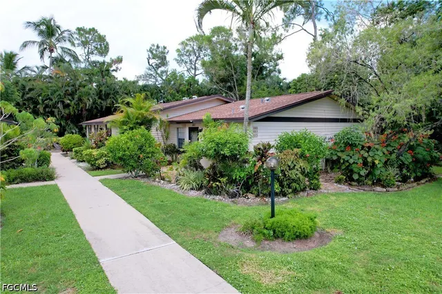 Cheap BOCA CIEGA VILLAGE Real Estate