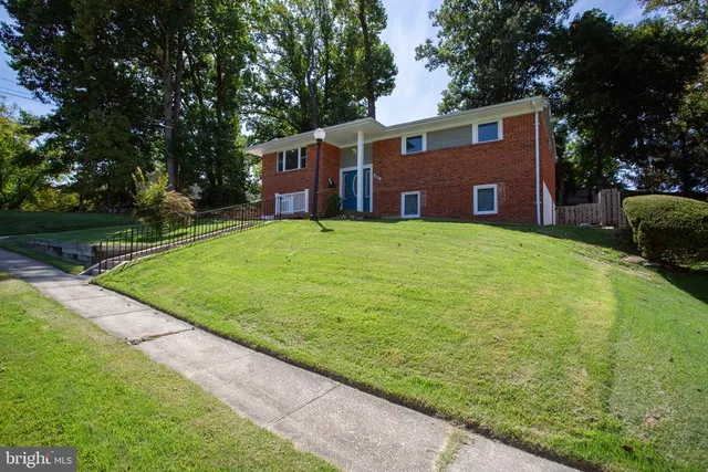 Expensive East Springbrook Real Estate