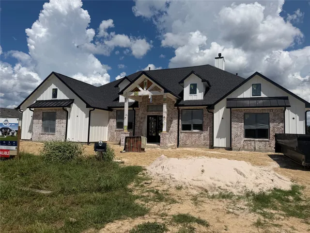 Popular Chapel Bend Real Estate