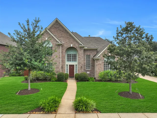 Popular Windsor Estates Sec 2 2000 Real Estate