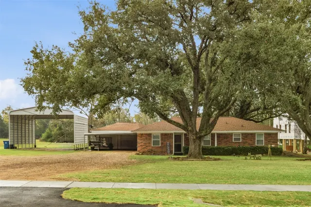Popular Sanders Add Real Estate