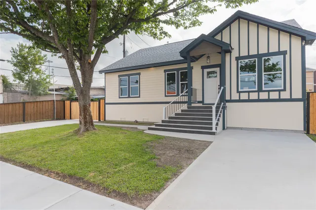 Expensive Meadowood Estates Real Estate
