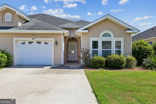 Popular Laurel Island Real Estate