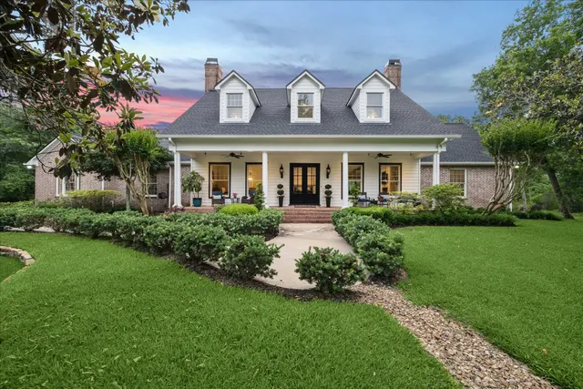 Popular Newpoint Estates Real Estate