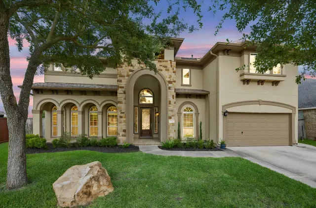 Expensive Churchill Farms Real Estate