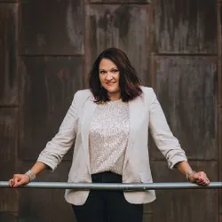 Lindsay Bruce Photo