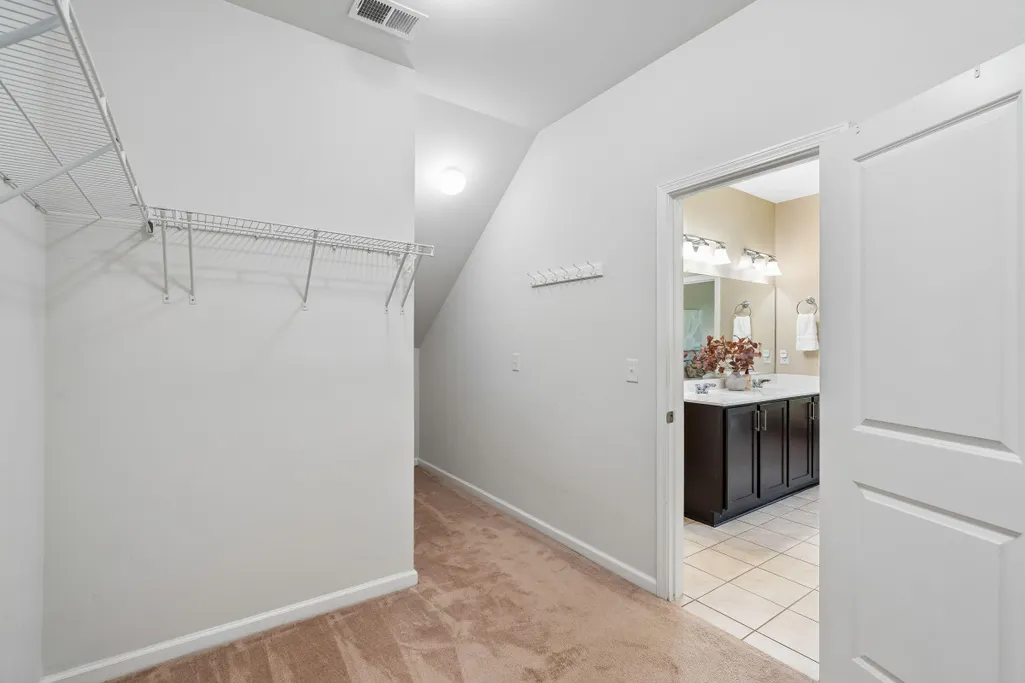 Listing Thumbnail Image 39