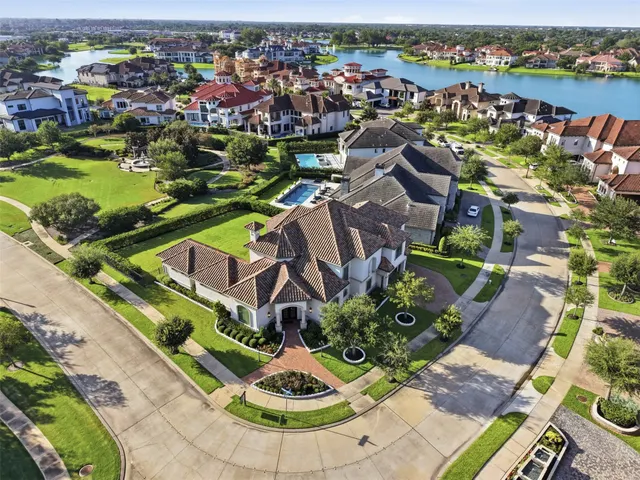 Popular Majestic Pointe At Riverstone Real Estate