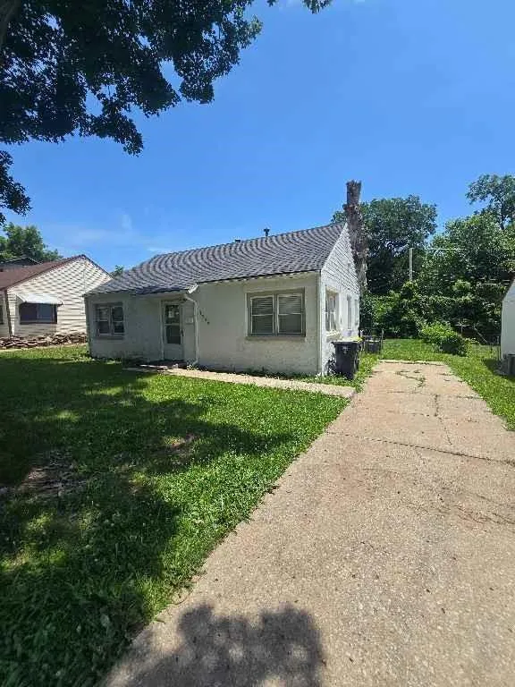 Popular Swope Park Heights Real Estate