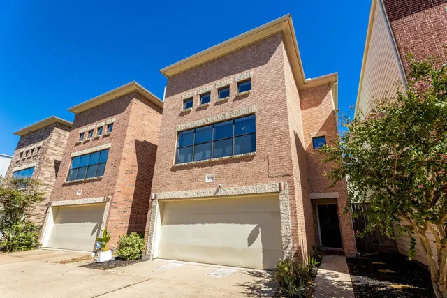 Popular Contemporary Main Sec 01 Real Estate