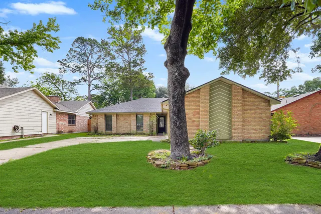 Popular Foxwood Real Estate