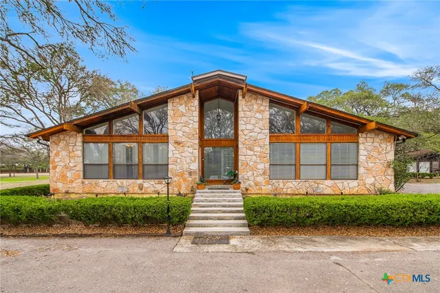 Expensive Hunters Glen Real Estate