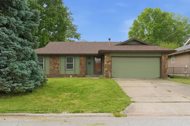 Popular Reeves Real Estate