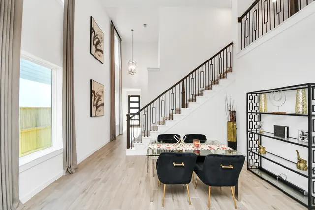 Popular Meridiana Sec76b Real Estate