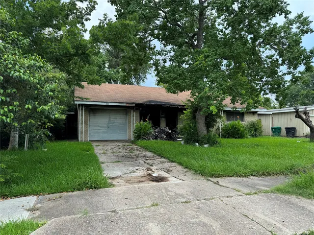 Cheap Cloverland Sec 04 Real Estate
