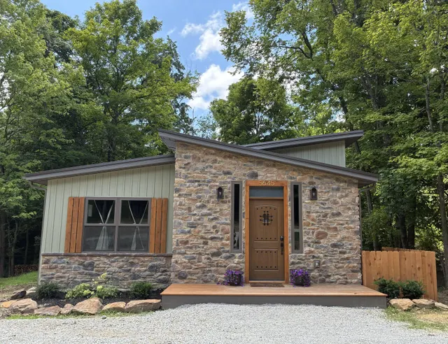 Cheap Monday Creek Real Estate