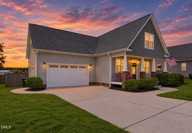 Popular The Vistas Real Estate