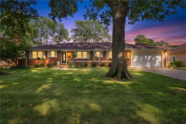 Expensive Blue Vue Hills Real Estate