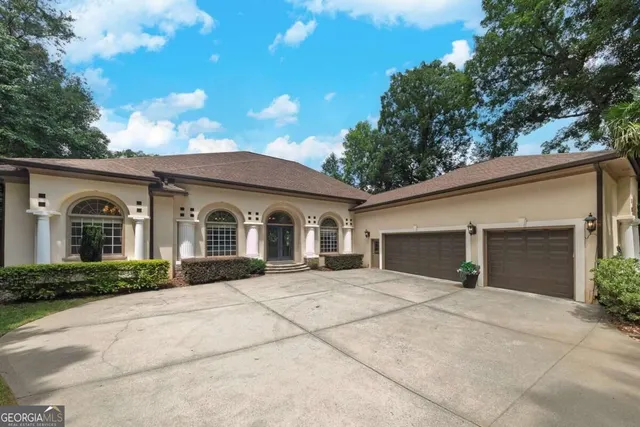 Expensive Lake Sovereign Real Estate