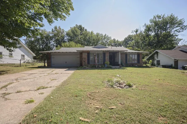 Popular Mardeana Hills Real Estate