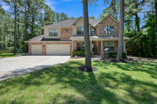 Popular Lake Windcrest Real Estate