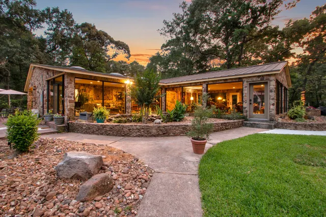 Popular Brown Sol Real Estate
