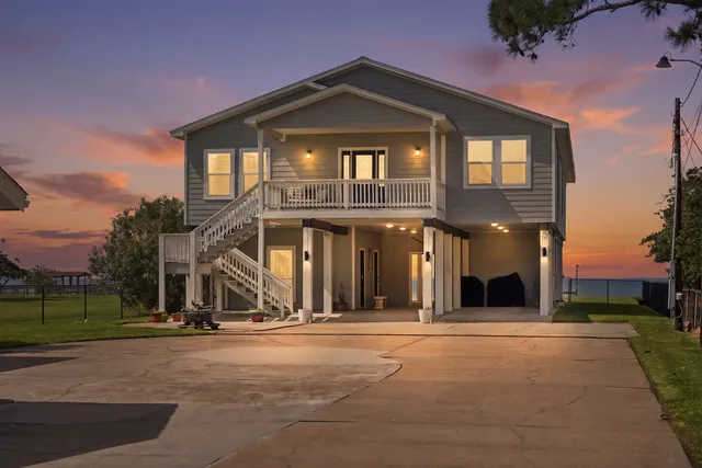 Expensive San Leon Real Estate