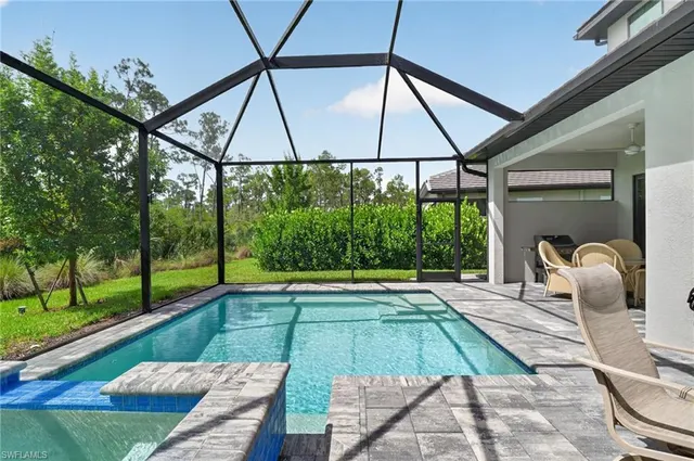 Popular ABACO POINTE Real Estate