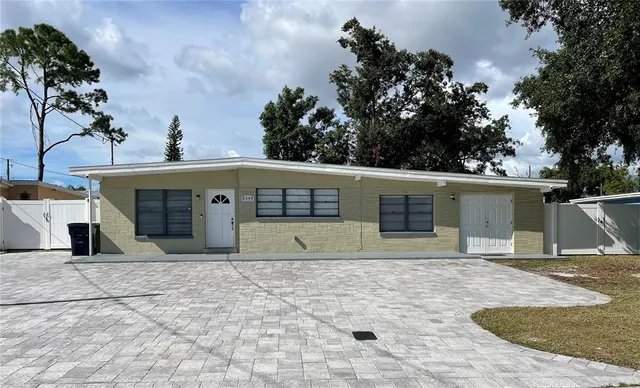 Popular GROVE PARK ESTATES Real Estate