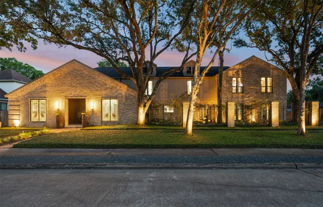 Popular Brook Forest Real Estate