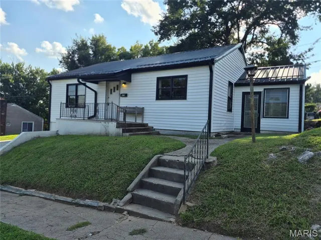 Popular Chamberlain Real Estate