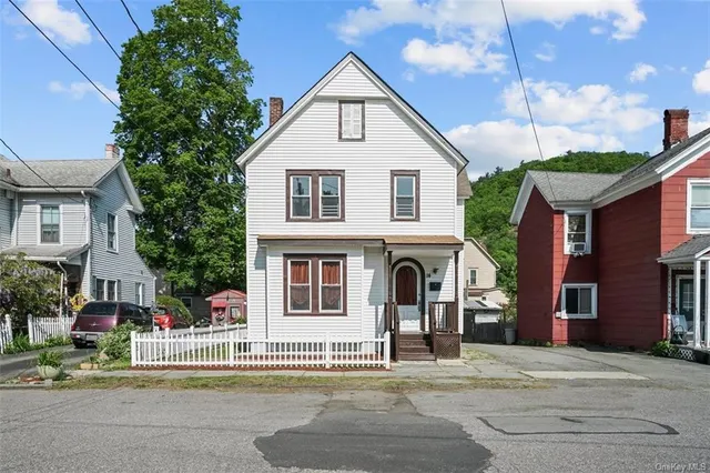 14 Ulster Place, Port Jervis NY 12771