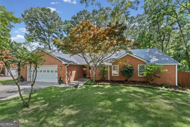 Expensive Woodfall Real Estate