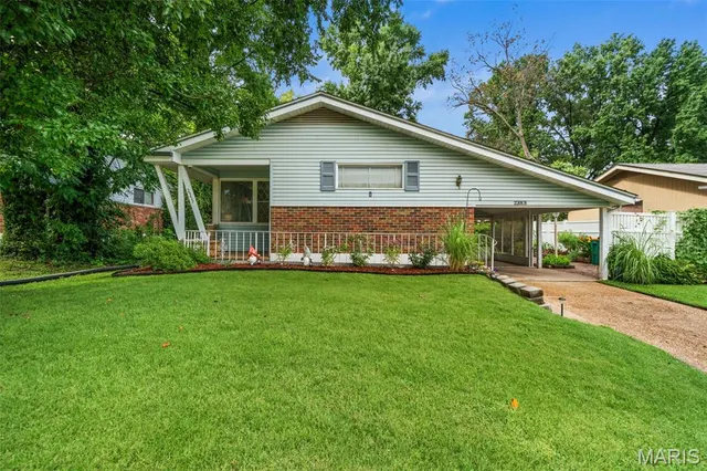 Popular Hathaway Meadows 2 Real Estate