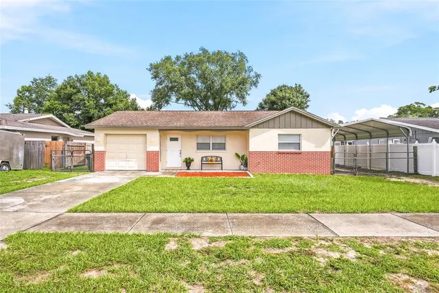 Popular BRANDON-VALRICO HILLS ESTATES Real Estate